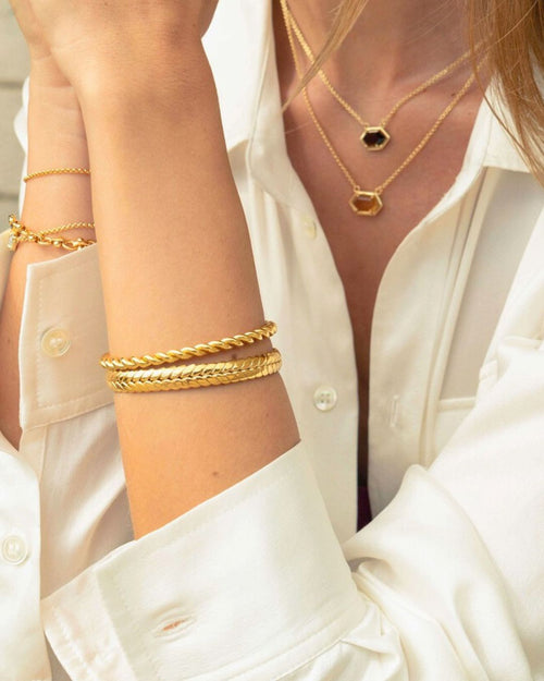 Minimalist Gold Twist Bangle - Antonia Y. Jewelry