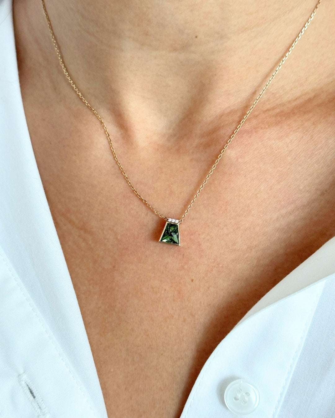 Green Tourmaline Trapezium Necklace in 9K Gold - Antonia Y. Jewelry