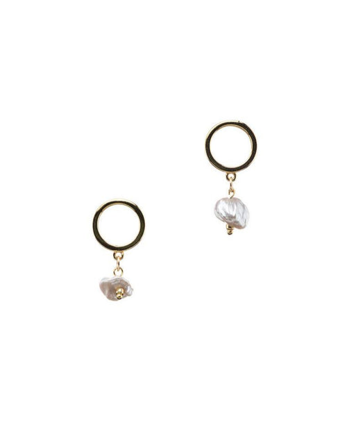 Pearly Gold Stud Earrings - Antonia Y. Jewelry
